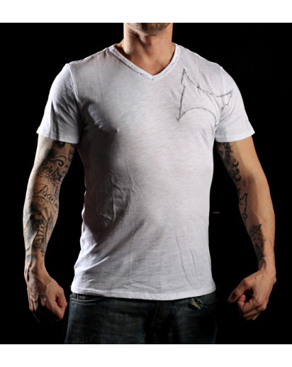 TapouT Black Line Stiches V-neck White t-shirt