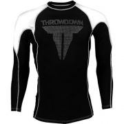 Rash guard for submission wrestling